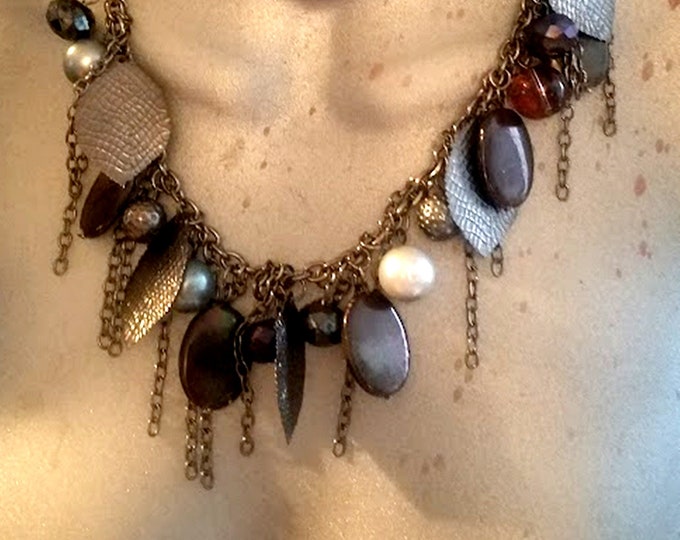 Tribal Metal Leaf Chain Necklace - Shell Earrings - Set