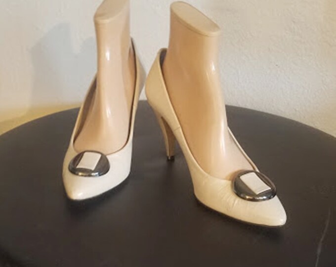 Vintage 60's CARESSA Leather Pumps from Spain