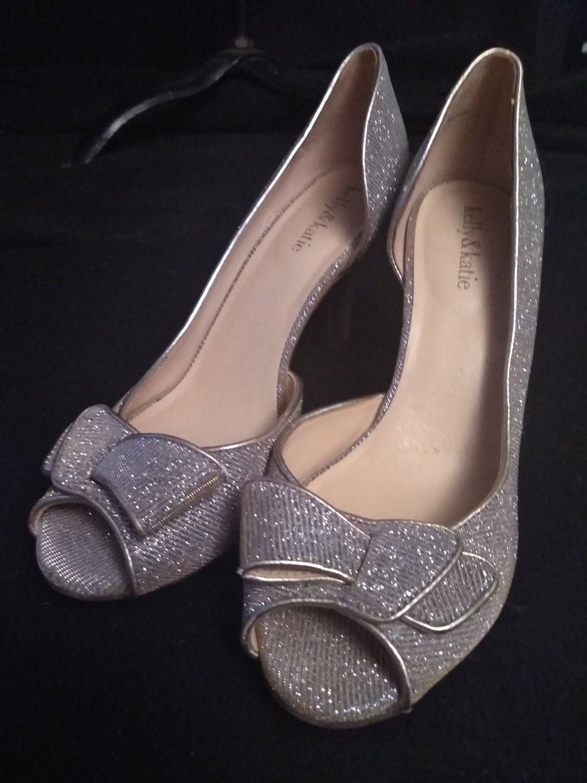 Kelly \u0026 Katie Gold Metallic Peek,a,boo Pumps