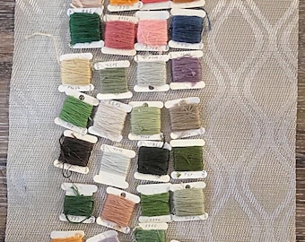 Vintage Assortment of 33 Silk Thread Samples: Pretty Colors