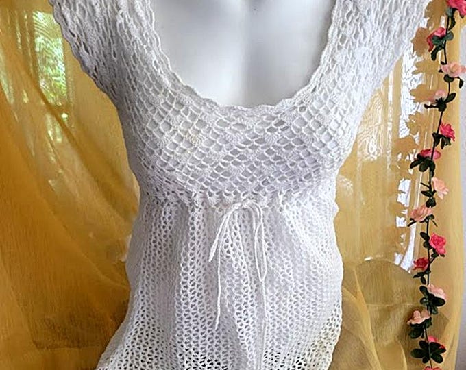 Liz Claiborne White Crochet Baby Doll Top Fully-Lined Drawstring