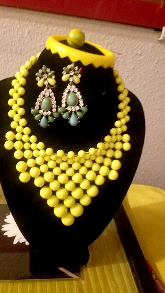 Funky Retro 5 Piece Beaded Choker Set - image 6