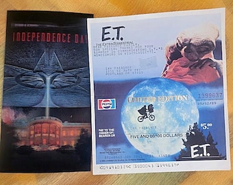 Sci-Fi Collectors-1989 E.T. Limited Edition Check, Independence Day Signed Hologram Card 1996