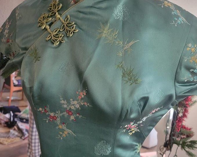 Vintage 1960's Made in Hong Kong Oriental Embroidered Satin Dress