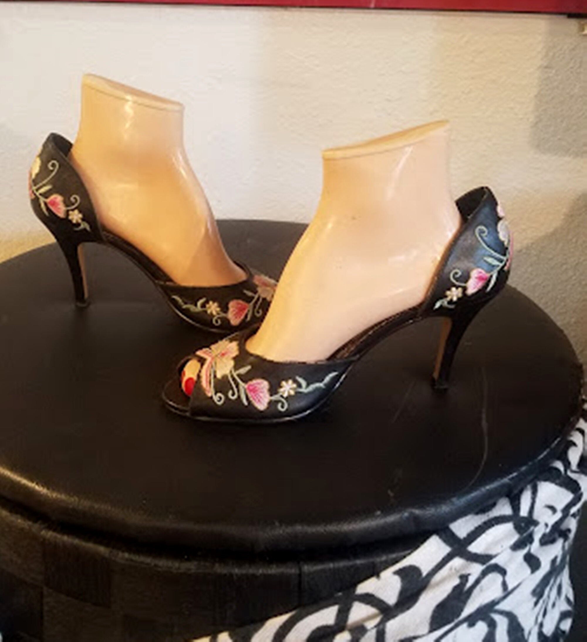 Vintage Embroidered Leather Peep Hole Pumps by Seychelles