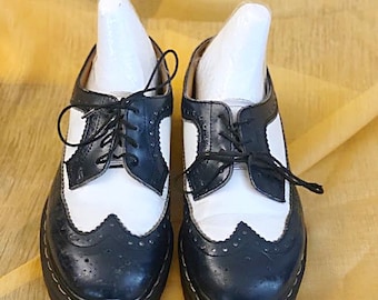 Vintage 90's Doc Marten Oxfords Navy and White- FREE SHIPPING