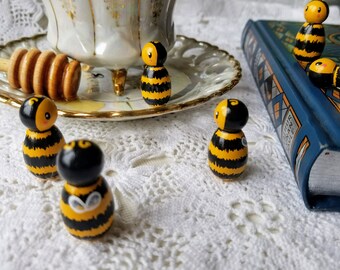 Baby Bumble Bee, peg dolls