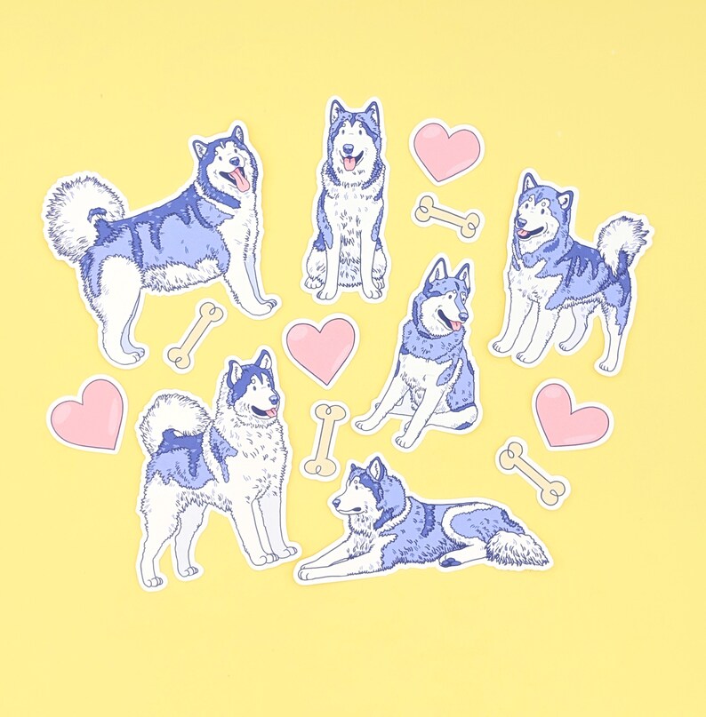 Puede incluir: Seis pegatinas de perros husky azules y blancos con corazones y huesos sobre un fondo amarillo.