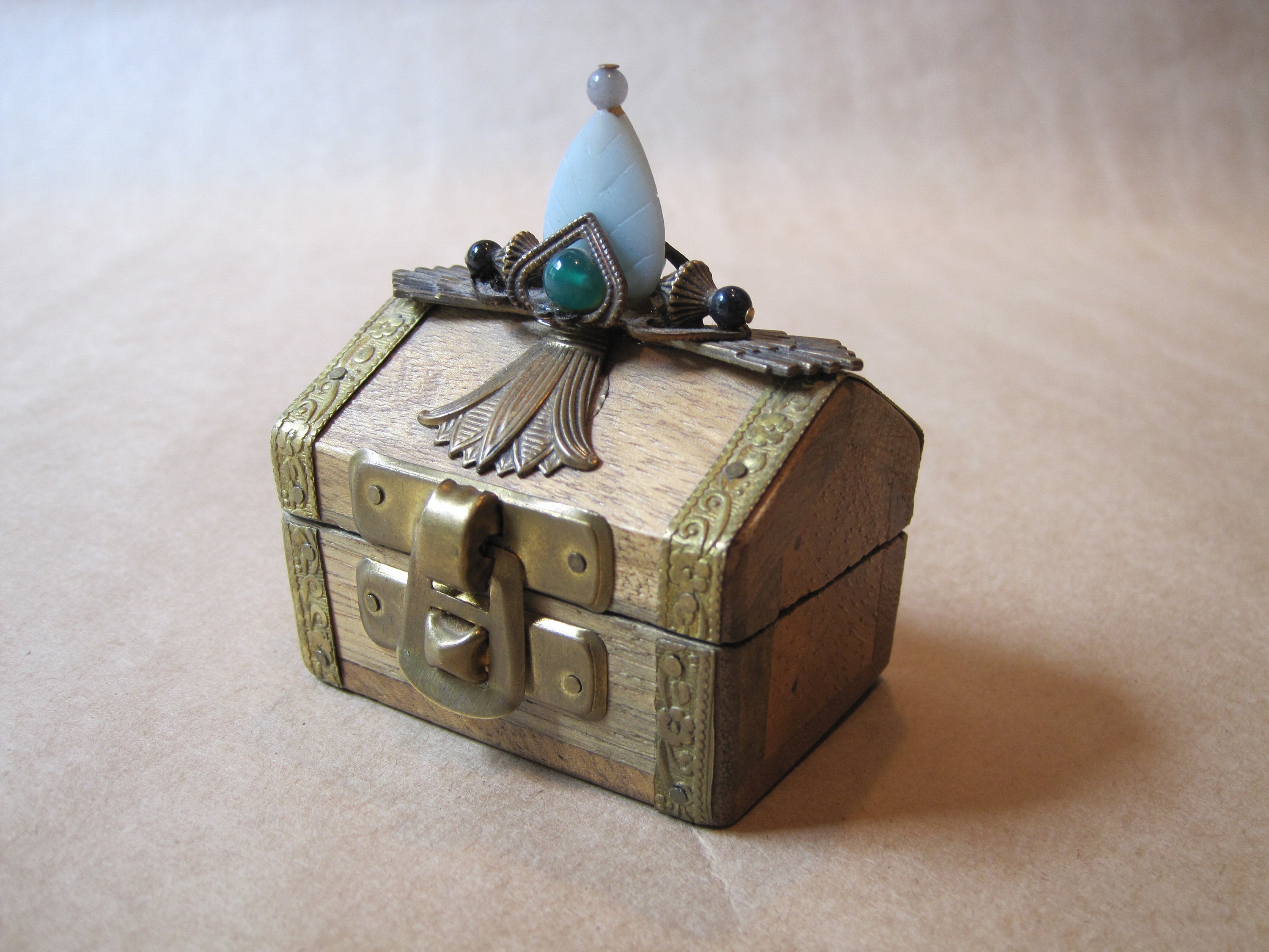 Cheap (Nikita) Jewelry Box Vintage Wood Handmade Box With Mini Metal Lock For Storing Jewelry Treasure Pearl