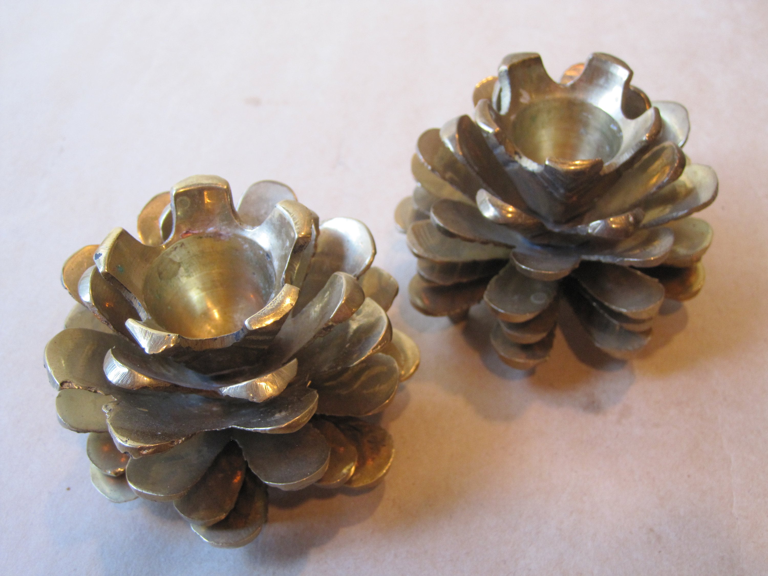 Vintage Solid Brass Pine Cone Candle Holder Set of 2 Antiqued Bronze Pine  Cones Cabin Lodge Holiday Decor 3 Pair Gold Nature Candleholders -   Canada