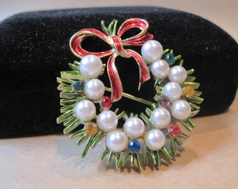 Vintage Holiday Christmas Pin Brooch Figural Wreath Gold Tone Mid Century Modern Rhinestone Pearl Enamel Retro