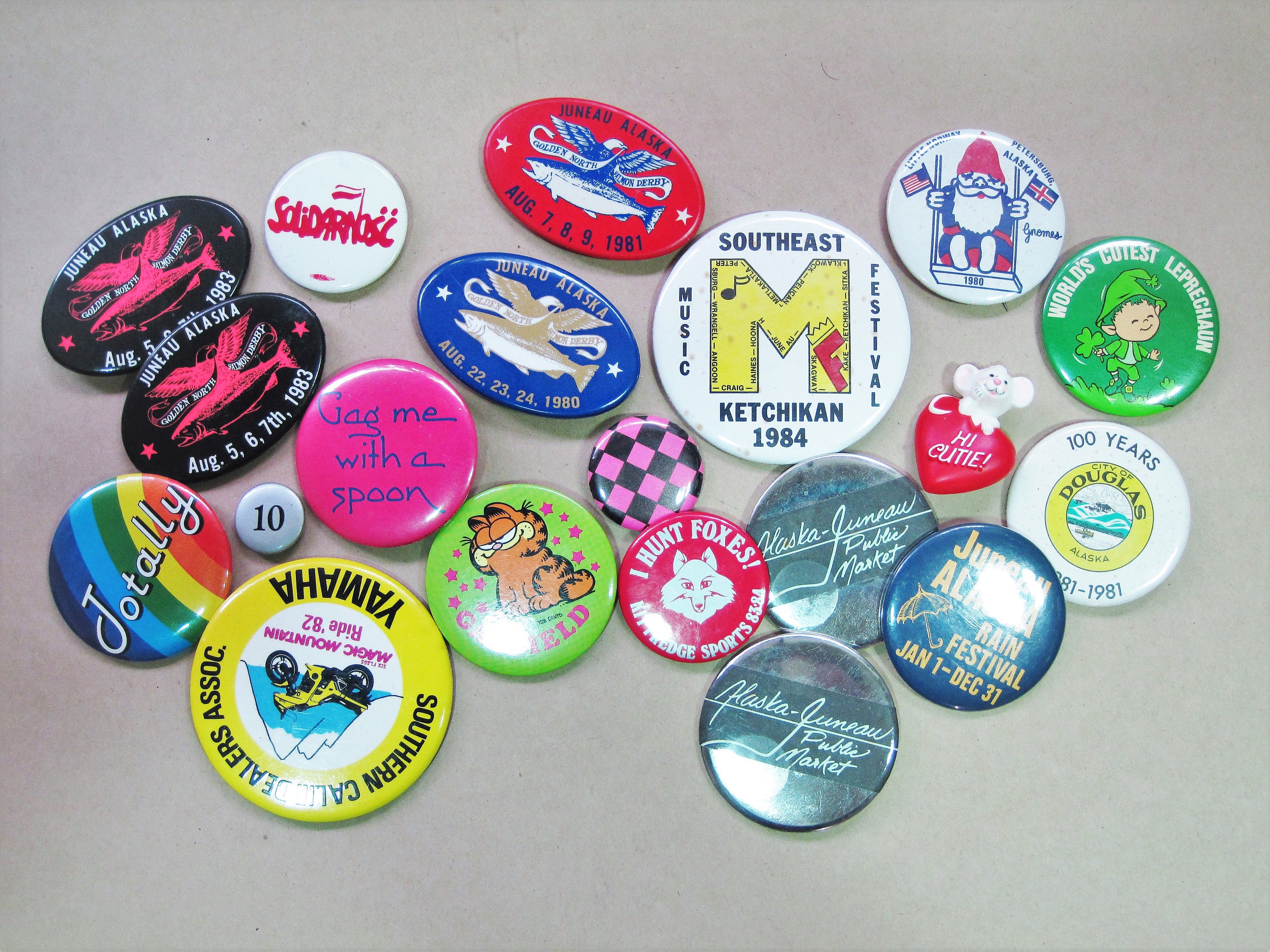 Random Lot Of 10 Vintage Button Pins Pinback 90s