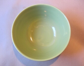 Vintage Bauer Pottery Ringware Bowl: Chartreuse Green Beehive Bowl