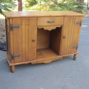 Vintage 1940s Mason Monterey Buffet: California Bungalow Style