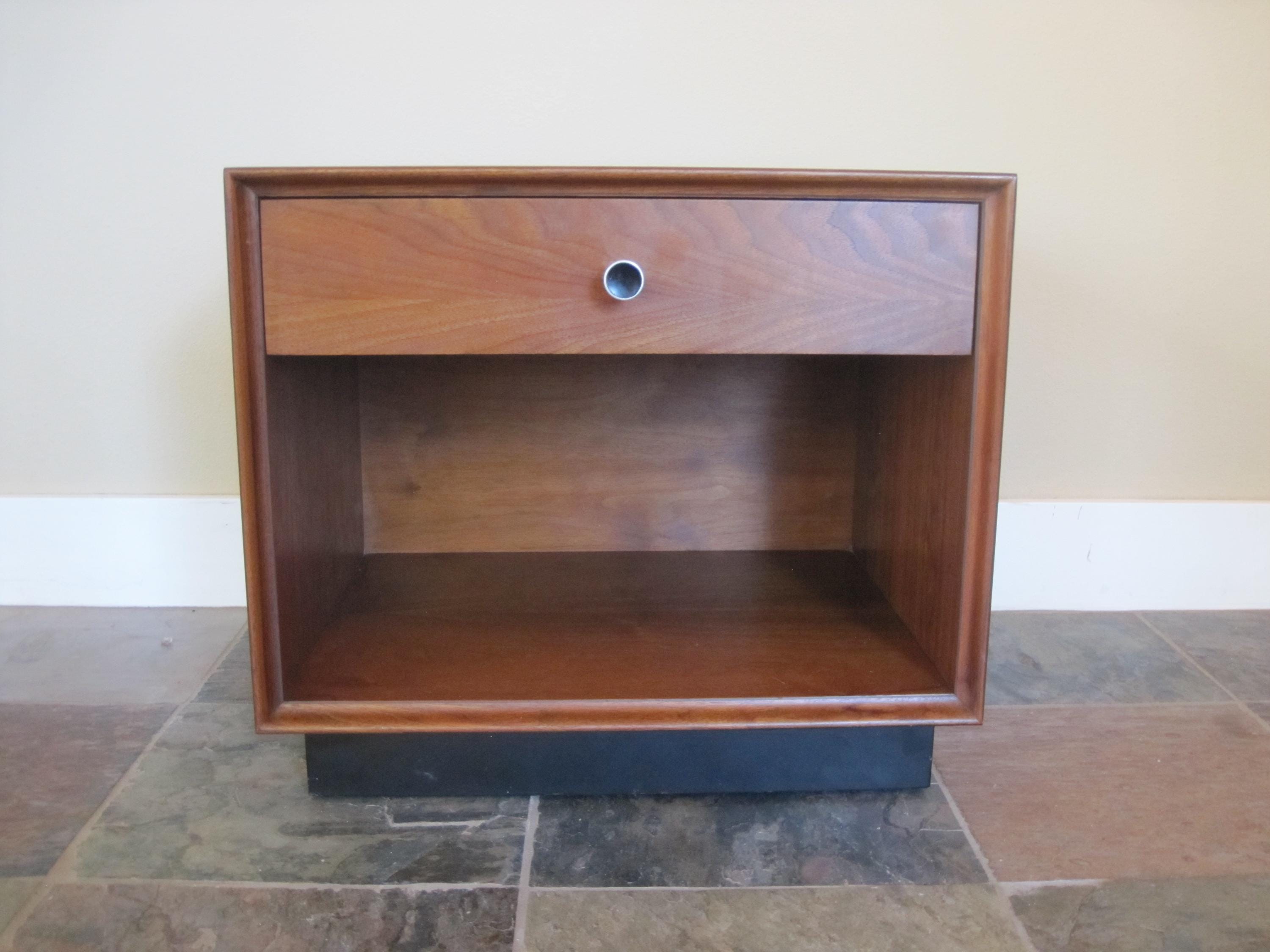 Vintage 1960s Walnut Side Table: Mid Century Modern Nightstand - Etsy