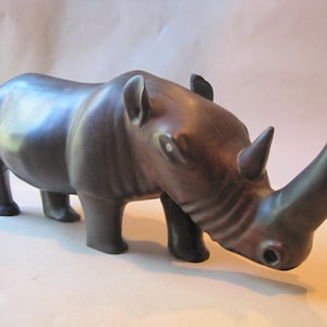 Vintage Solid Iron Wood Rhino Hand Carved African Black Rhinoceros Sculpture Mid Century Modern Ironwood Sculpture Wood Nature Zen Decor 10&quot;
