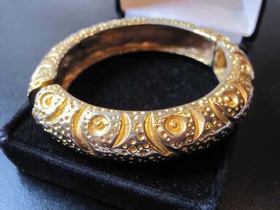 Vintage Kenneth Jay Lane Gold Plated Clamper Brac… - image 1