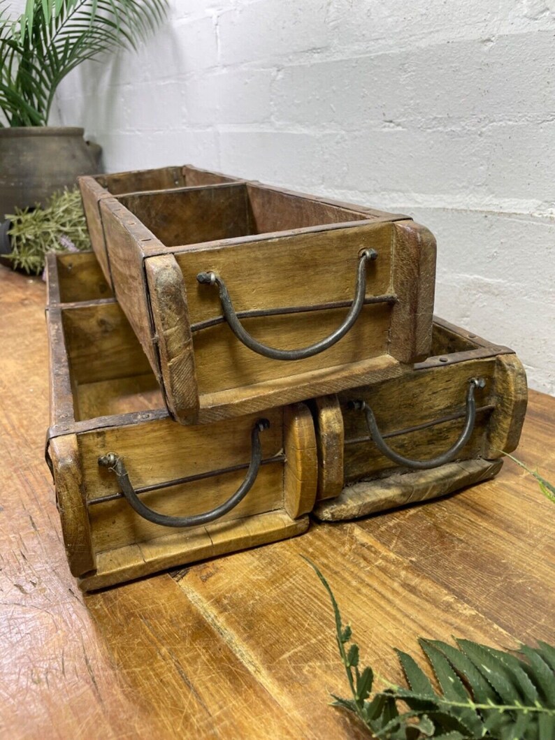 Vintage Rustic Wooden Double Brick Mould Display Shelf Storage Crate