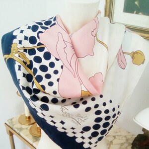 Hilldi silk deals scarf