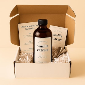 Make Your Own Vanilla Extract Kit | Organic Madagascar Vanilla Beans | DIY Gift Kit | 2 oz Glass Bottle, Labels & Instructions | Fun Baking