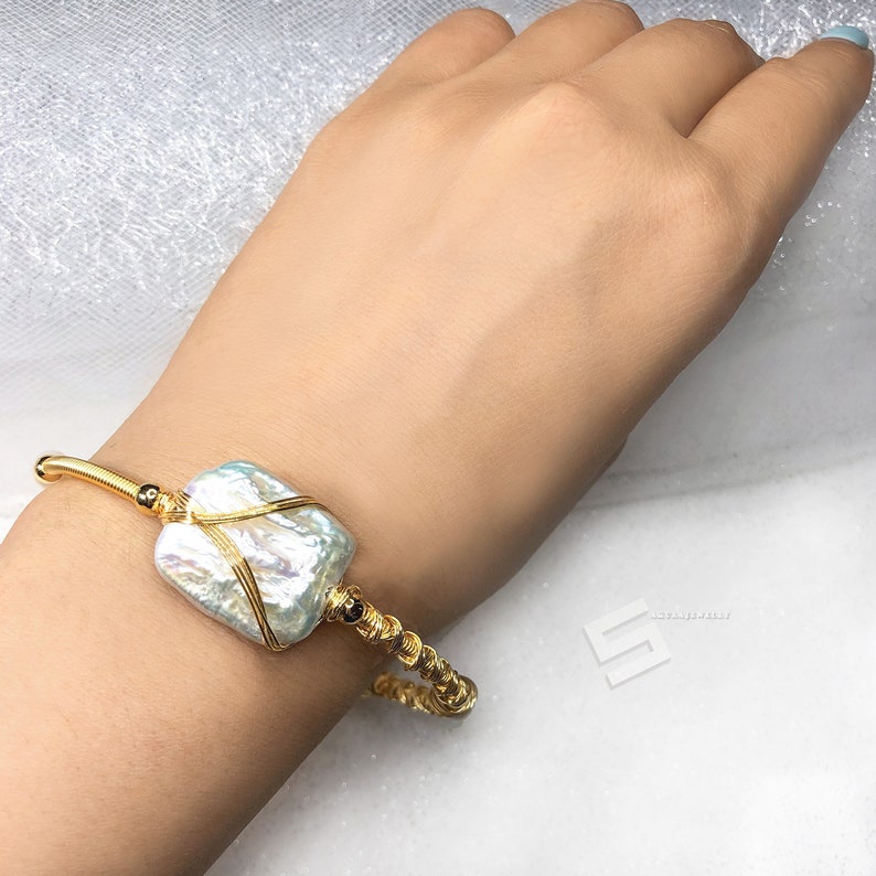 Flat Baroque Pearl Bangle Gold