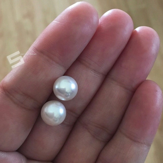 8.5-9MM Akoya Pearls in Gold Earring Studs AAA Grade Japanese 