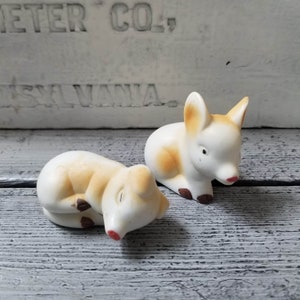 Vintage pig salt and pepper shaker, porcelain pig shakers, ceramic pig shakers, salt and pepper shaker pigs, pig lover gift, piggy salt