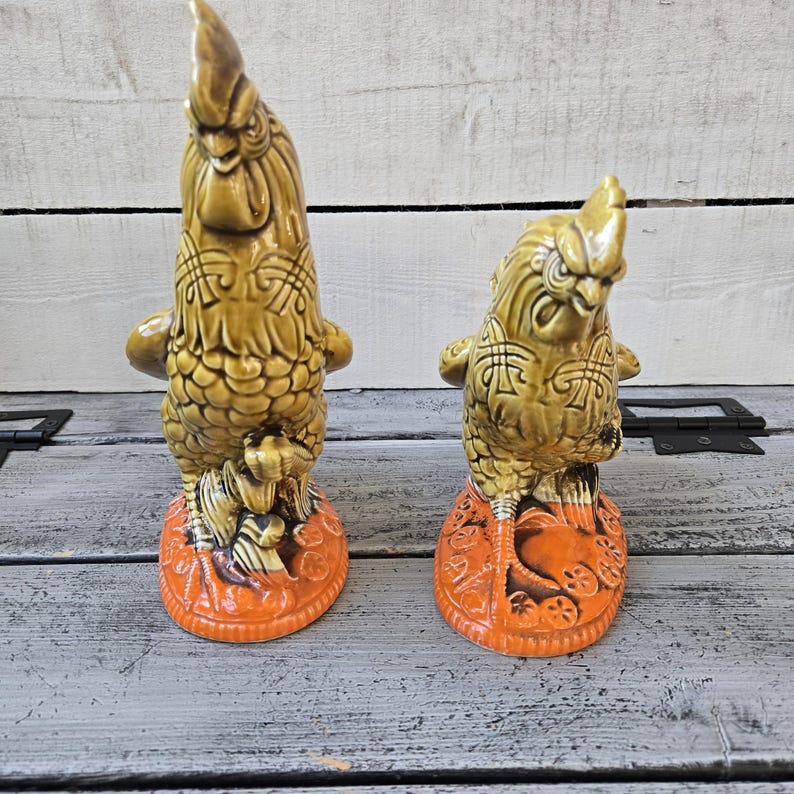 Vintage ceramic rooster set, Inarco Japan chicken, mustard yellow and orange rooster set Japan, retro chicken decor, vintage large roosters image 6