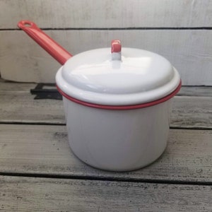 Enamelware saucepan vintage, chippy enamelware pan red white, vintage enamelware pan, chipped enamelware saucepan, vintage saucepan chippy
