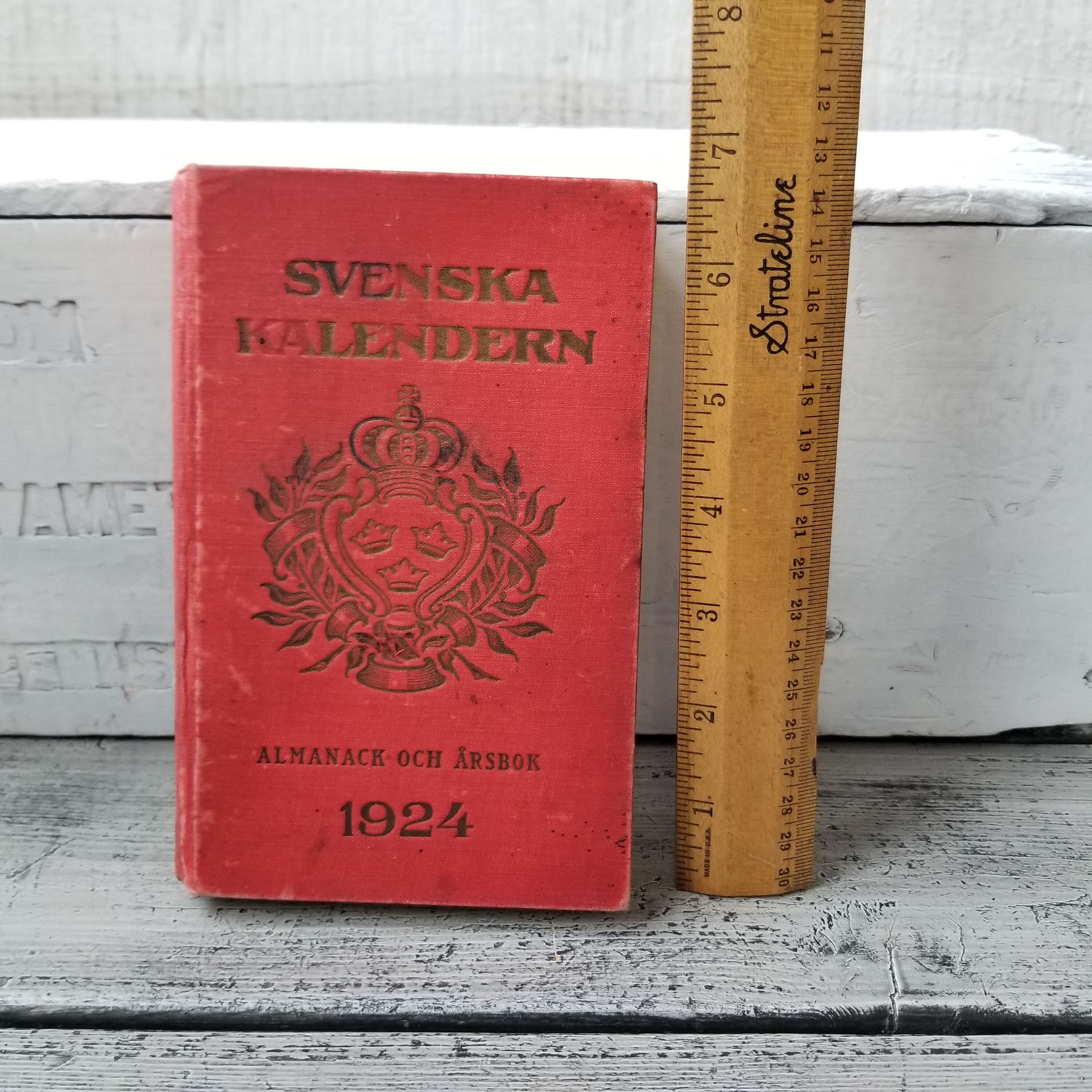 Antique Swedish calendar almanac and yearbook 1924, antique Swedish book, Swedish calendar antique, Swedish book, antique Swedish almanac