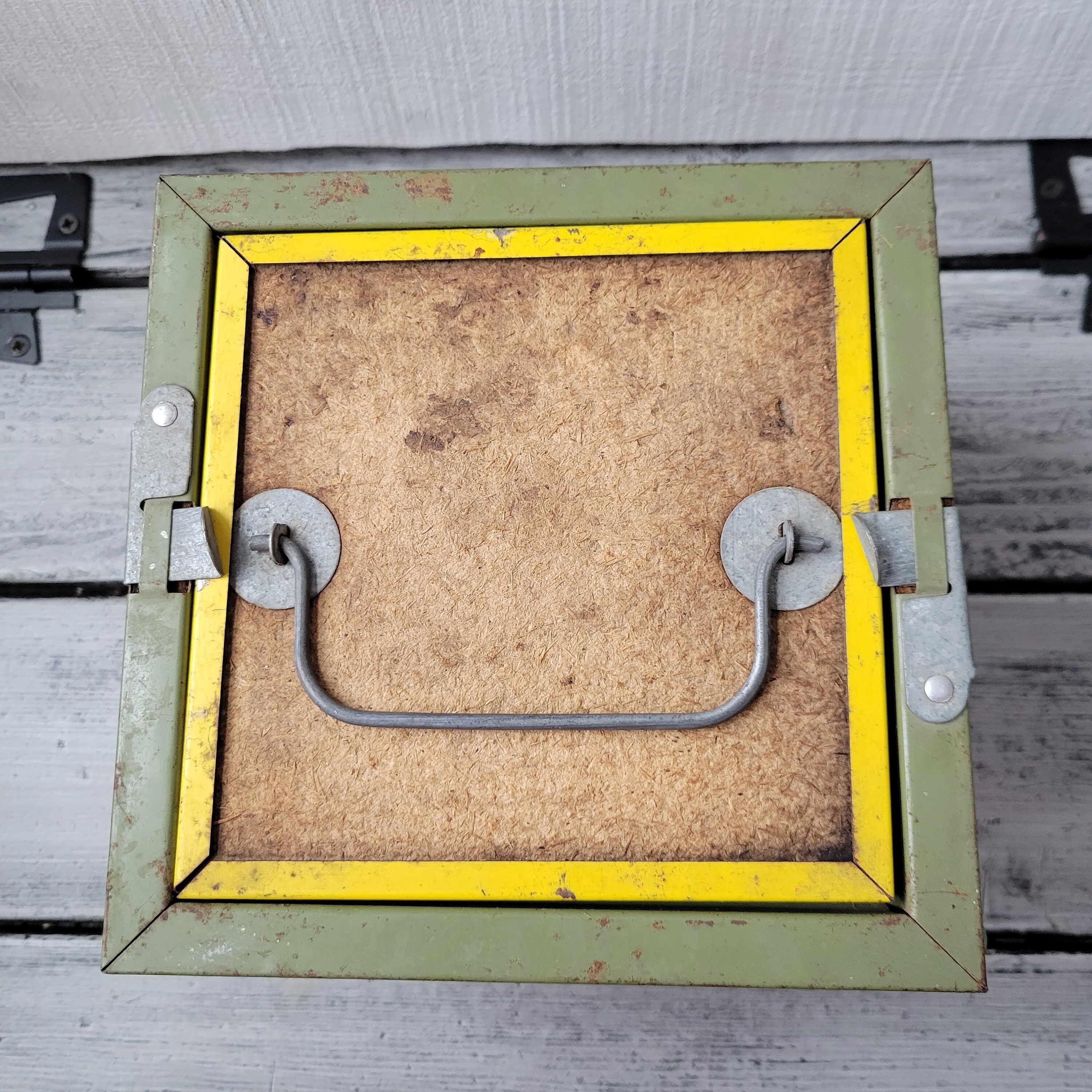 Vintage Bait Box Vintage Fishing Bait Canteen Box Bait Box Etsy