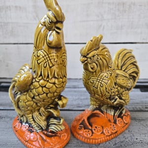 Vintage ceramic rooster set, Inarco Japan chicken, mustard yellow and orange rooster set Japan, retro chicken decor, vintage large roosters image 13