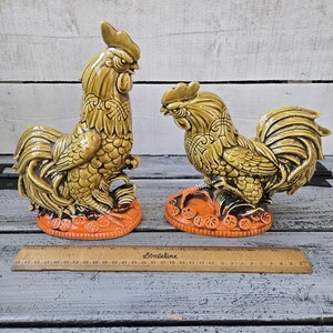 Vintage ceramic rooster set, Inarco Japan chicken, mustard yellow and orange rooster set Japan, retro chicken decor, vintage large roosters image 3