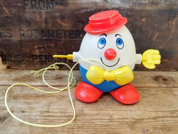 humpty dumpty pull toy