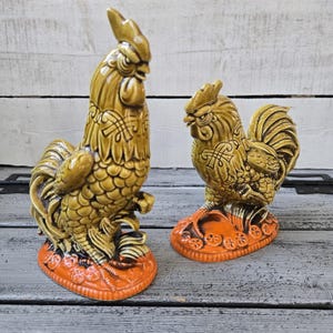 Vintage ceramic rooster set, Inarco Japan chicken, mustard yellow and orange rooster set Japan, retro chicken decor, vintage large roosters image 12