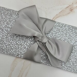 silver Wedding Invitation, beautiful Wedding Invitations, Elegant wedding invitation, silver pebble wedding invitation with pocket, invite