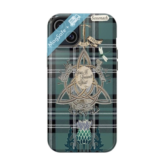 Outlander Fan MagSafe iPhone Case Collage Scottish Tartan Sassenach Aesthetic Jamie Claire Mag Safe Phone Cases 16 15 14 13 Pro Max