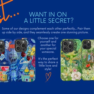 Pu&ograve; includere: Due coppie di custodie per telefono abbinate. La prima coppia presenta uno sfondo blu con illustrazioni colorate di monumenti italiani, cibo e il testo "Ciao". La seconda coppia presenta uno sfondo verde con illustrazioni di piante tropicali, un uccello e un ritratto incorniciato.