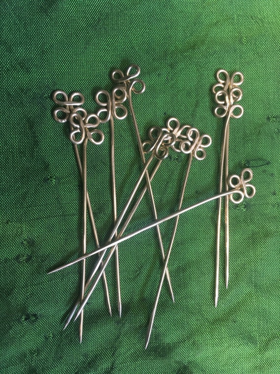 Medieval Brass Pins. Veil Pins. Sewing Pinned Needles. Dress Pins for  Reenactment, SCA, and LARP 