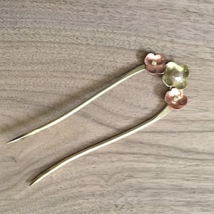 Brass Hairpin with Copper Elements and Pearl. Handcrafted Hairpin. Rennfaire Hair Stick. SCA Hairpin. Historically Inspired Hair fork.