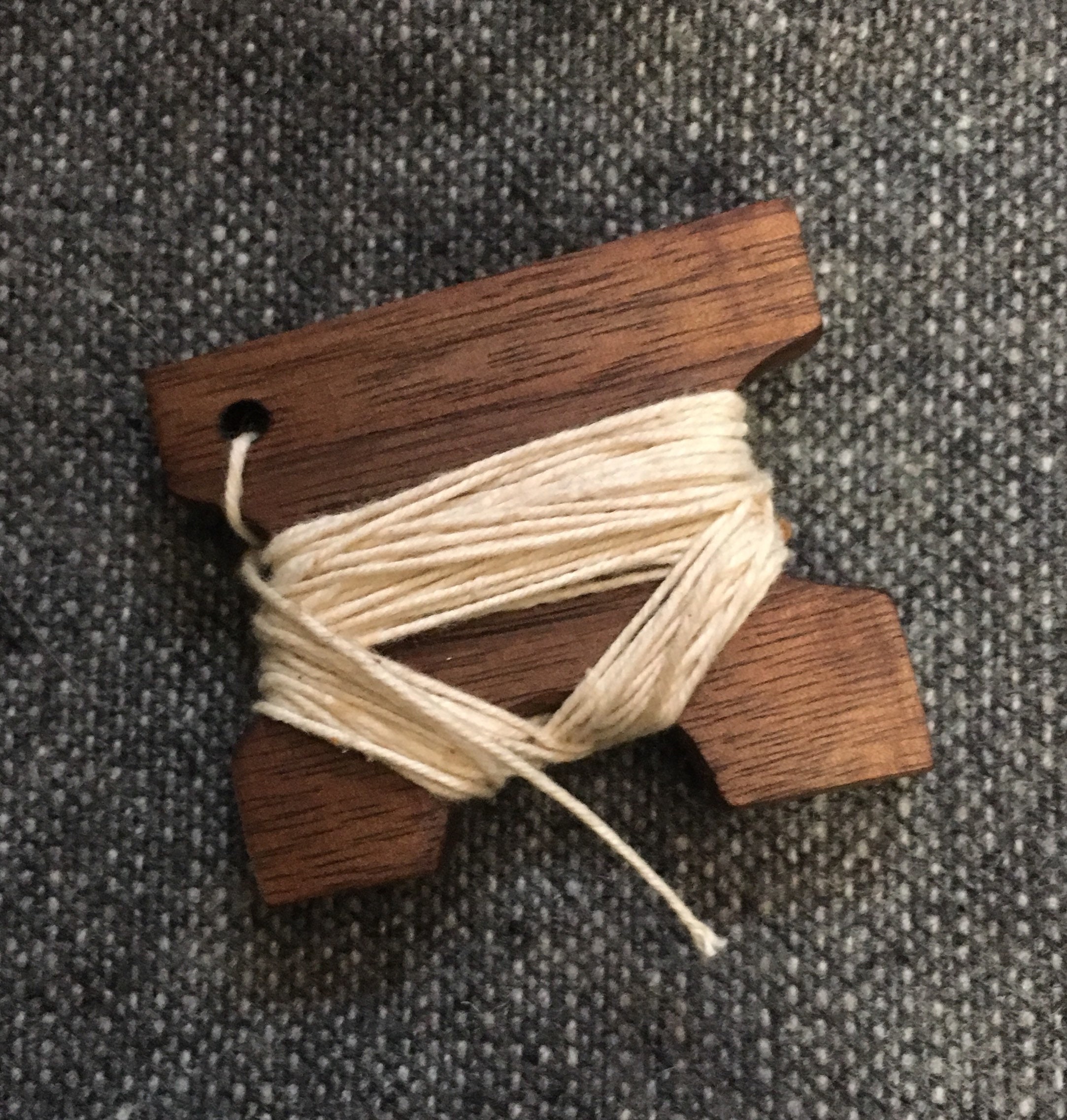Wooden Hollow Cross Stitch Thread Board Thread Organizer (Sewing Machine)