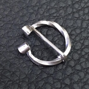 Small Twisted Sterling Silver Fibula Brooch. Medieval Pin. SCA Brooch. 925 Viking Fibula