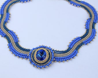 Beading patterns and tutorials, beading patterns instructions, beaded necklace pattern, herringbone necklace, beaded pendant tutorial, DIY