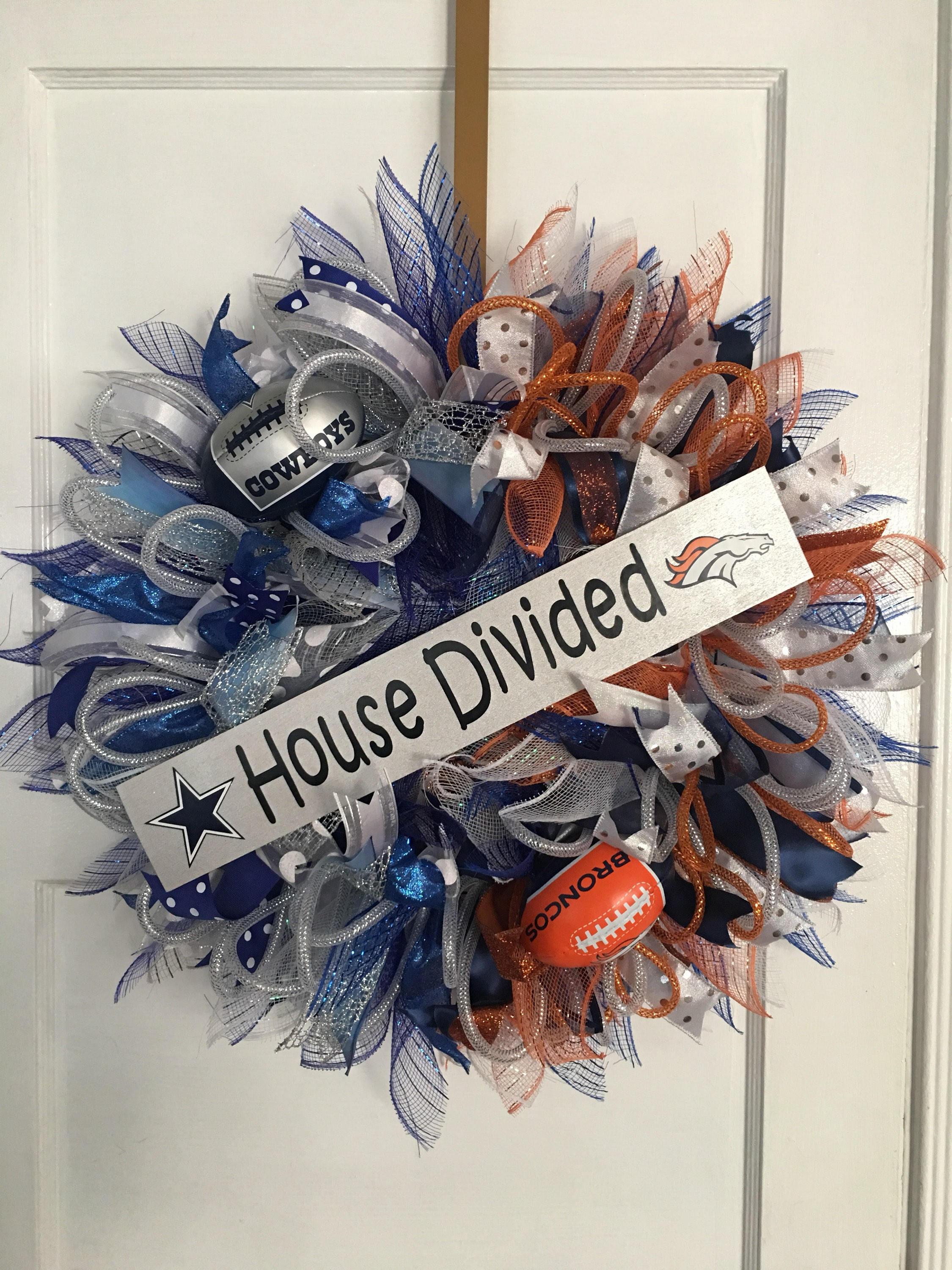 Cowboys/Broncos House Divided Wreath