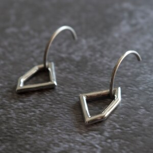 Silver hoop earrings &quot;Gem Shape&quot; (medium size)