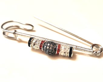 Red white & black stock pin 2.75"