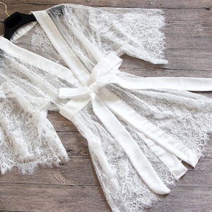 Bata tipo kimono de encaje transparente para novias, bata de luna de miel, bata de encaje, bata de preparación para la novia, hasta la rodilla o el suelo.