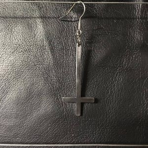 Inverted cross, plain model - earring
