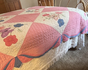 Antique American Applique Quilt, Floral Butterfly Embroidery, Scalloped Border