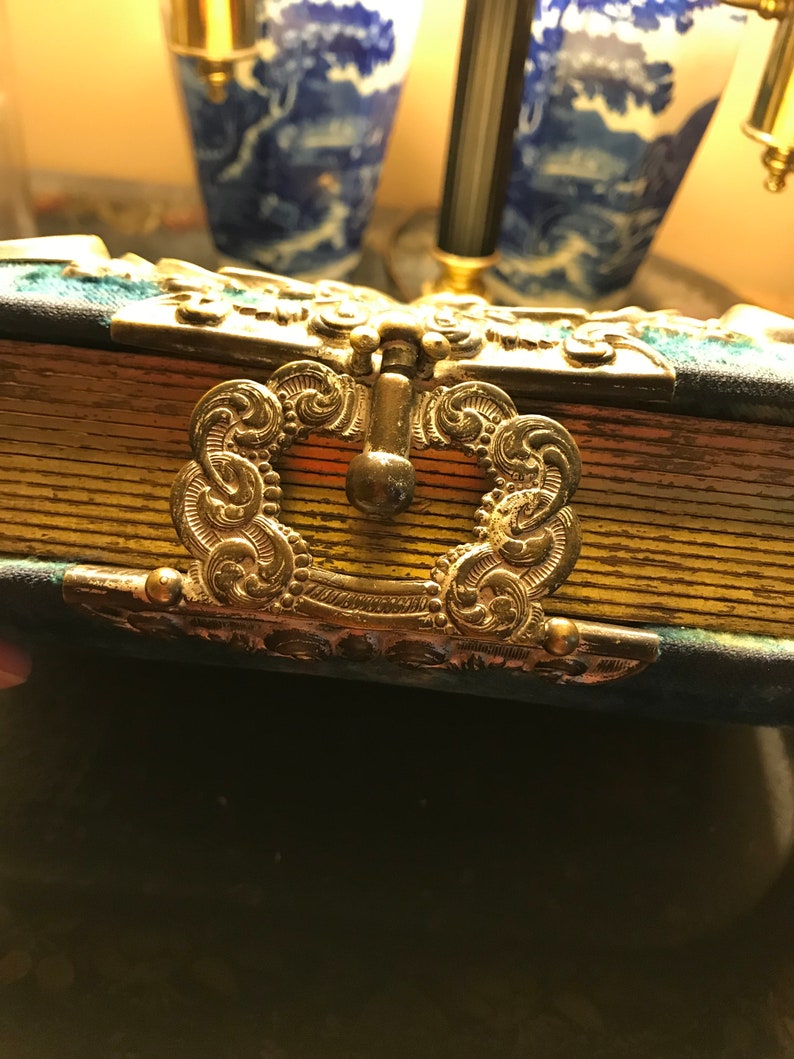 Stunning Molded Celluloid Photo Photograph Album 1890/'s with Pictures Art Noveau #390